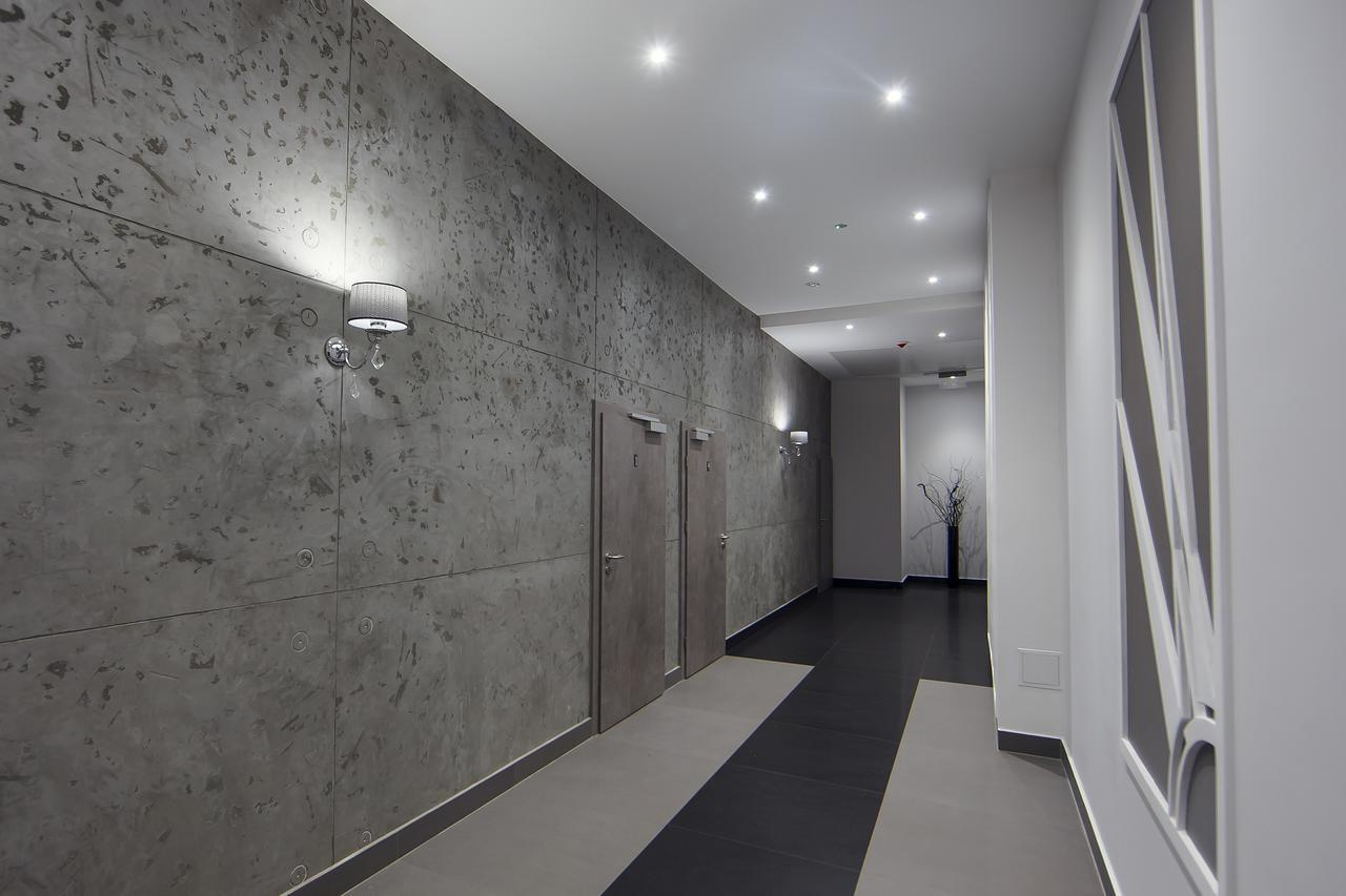 Hotel Czarny Staw à Aleksandrów Łódzki Extérieur photo
