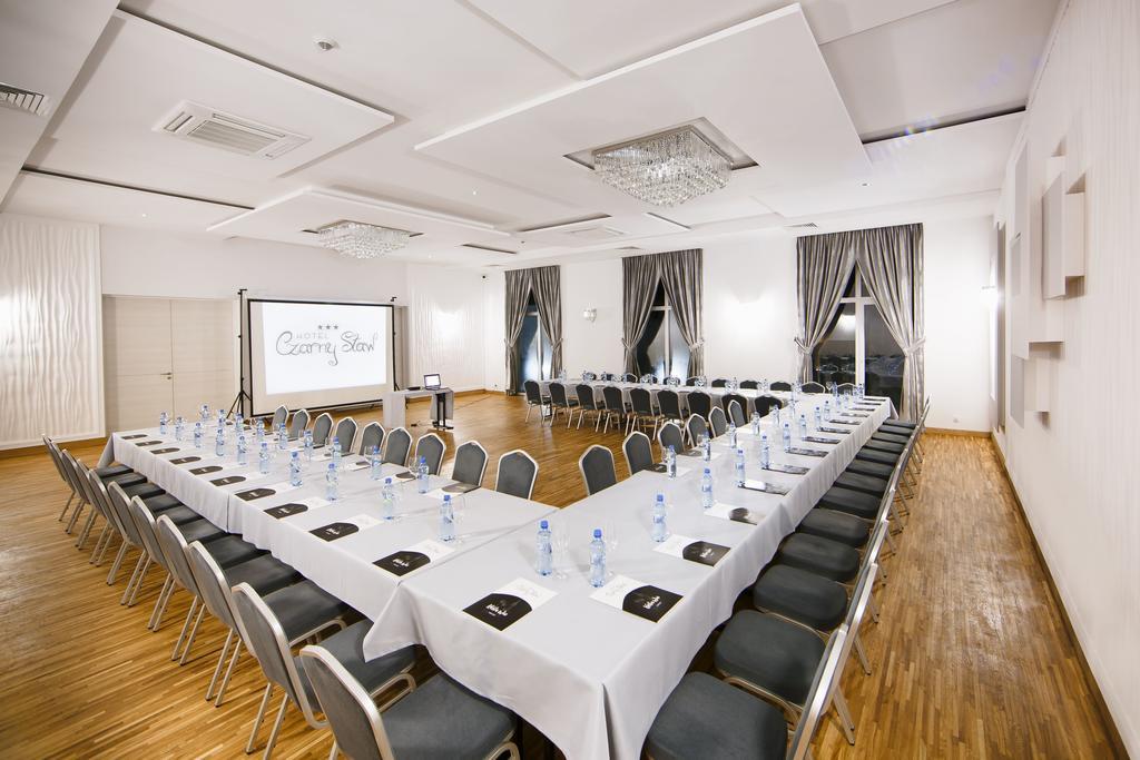 Hotel Czarny Staw à Aleksandrów Łódzki Extérieur photo