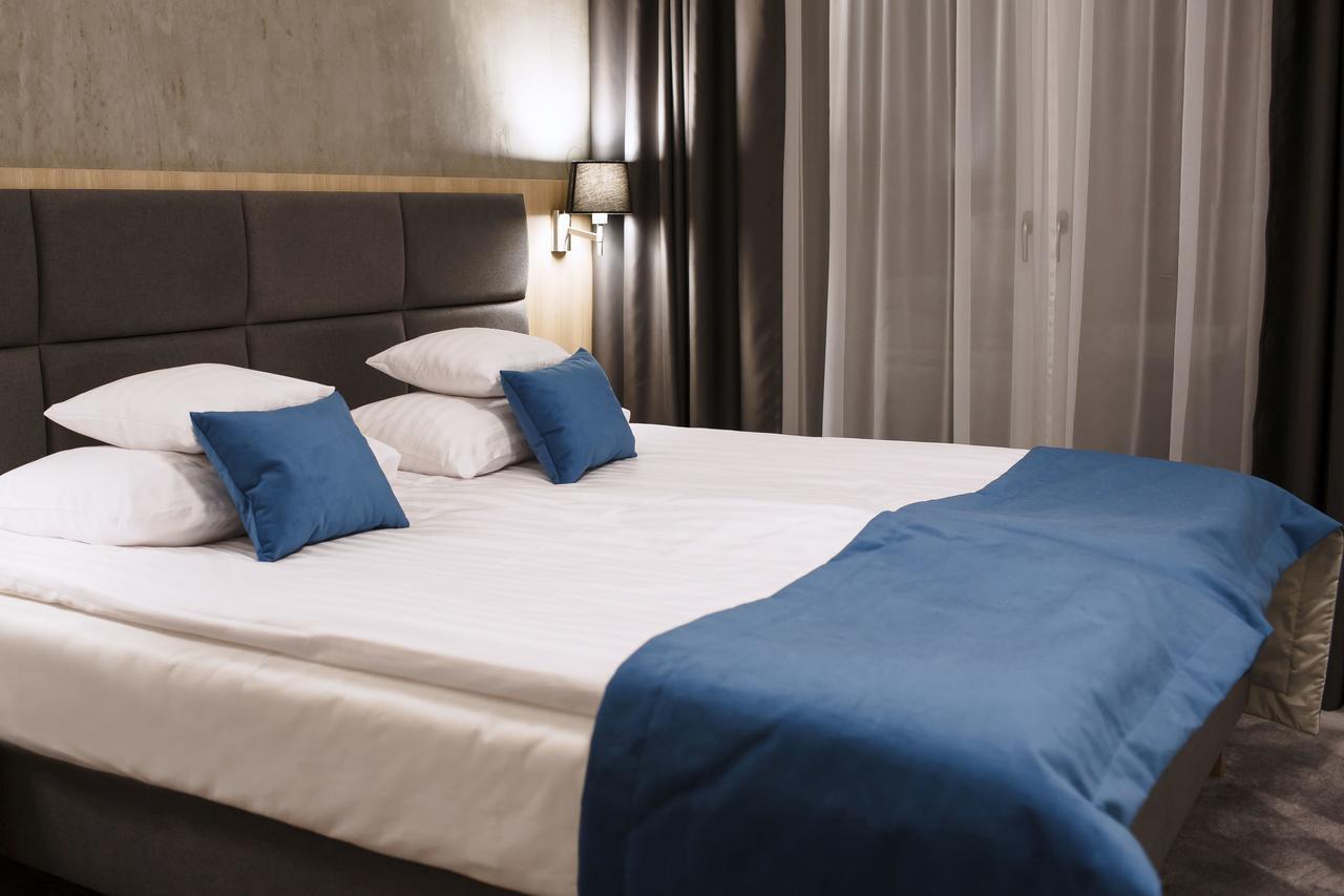 Hotel Czarny Staw à Aleksandrów Łódzki Extérieur photo